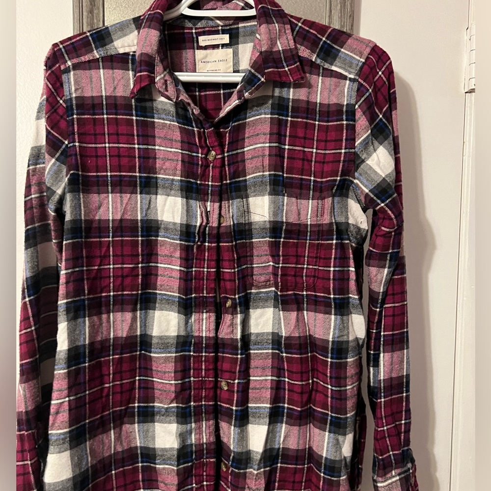 American Eagle Women’s Buttoned Top